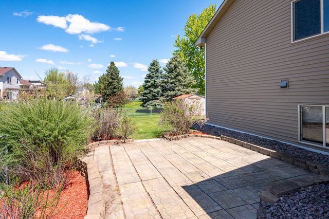7224 Setzler Parkway, Brooklyn Park, MN 55445