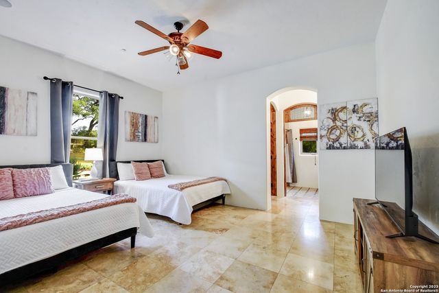 202 WATERSTONE PKWY, Boerne, TX 78006