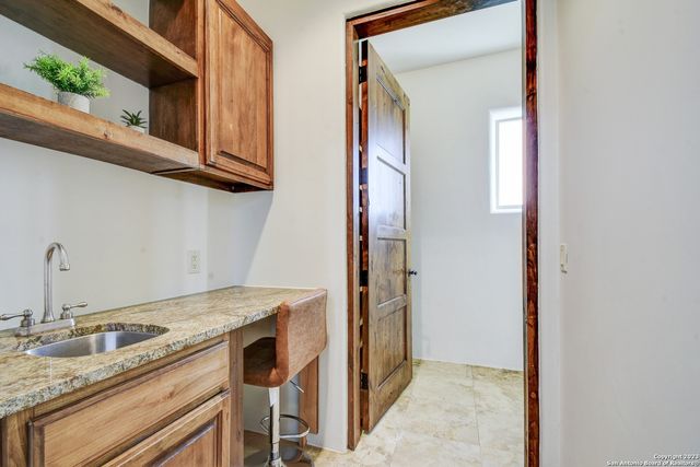 202 WATERSTONE PKWY, Boerne, TX 78006