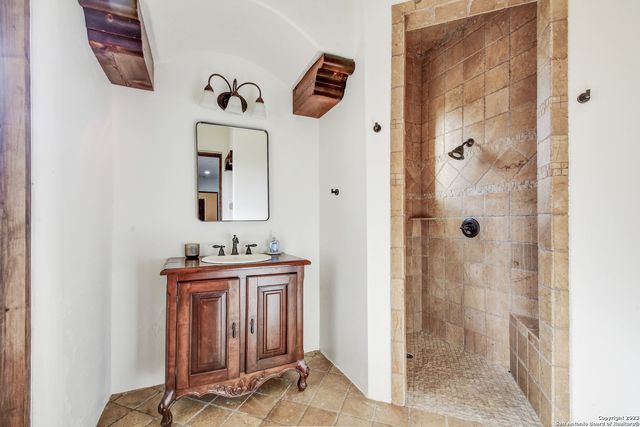 202 WATERSTONE PKWY, Boerne, TX 78006