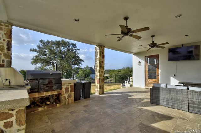 202 WATERSTONE PKWY, Boerne, TX 78006