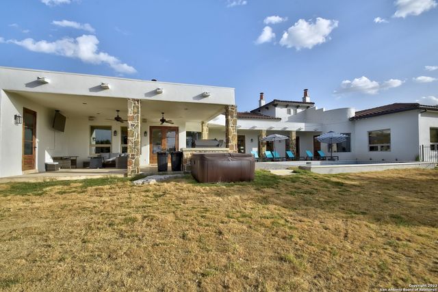 202 WATERSTONE PKWY, Boerne, TX 78006