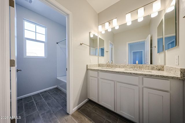 2713 E BOULDER Avenue, Apache Junction, AZ 85119