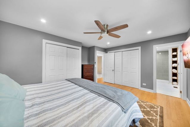 1602 N Oneida Lane, Mount Prospect, IL 60056