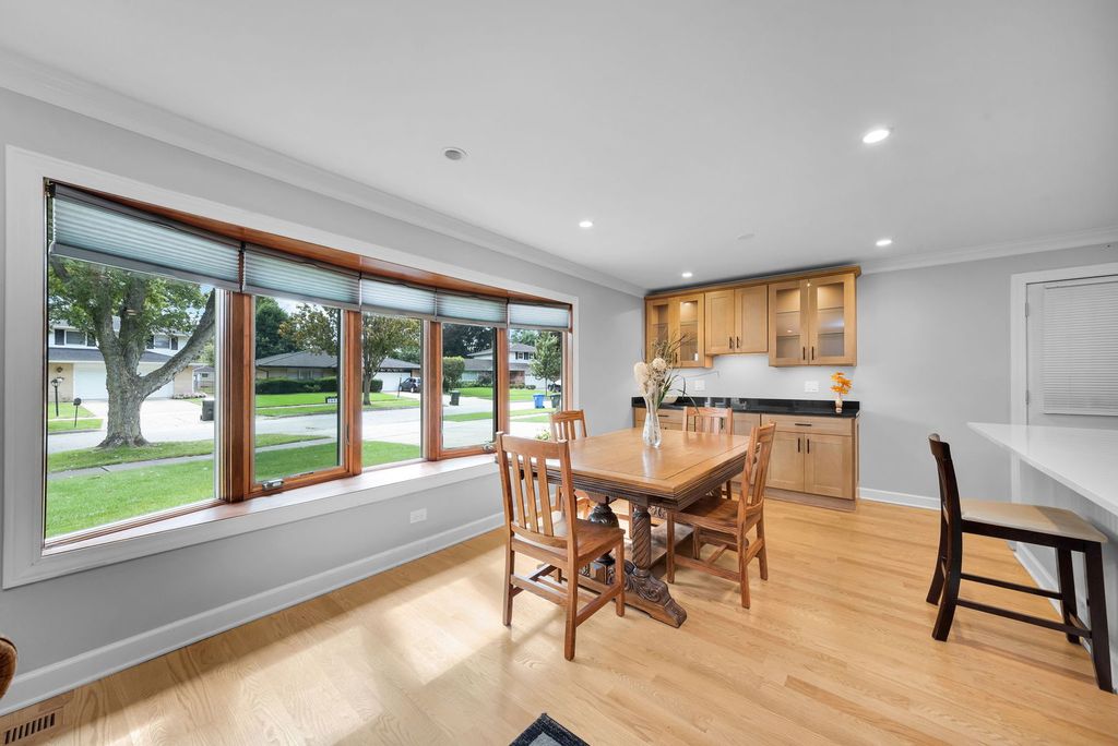 1602 N Oneida Lane, Mount Prospect, IL 60056 — photo 4