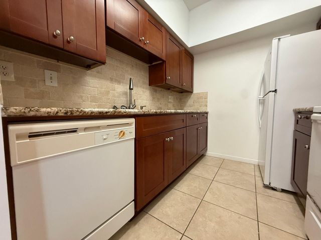 4041 Law Street 606, Houston, TX 77005