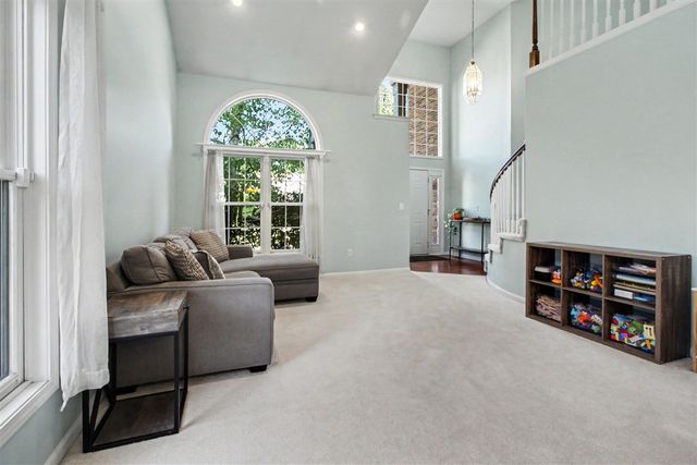 2877 Leslie Park Circle, Ann Arbor, MI 48105