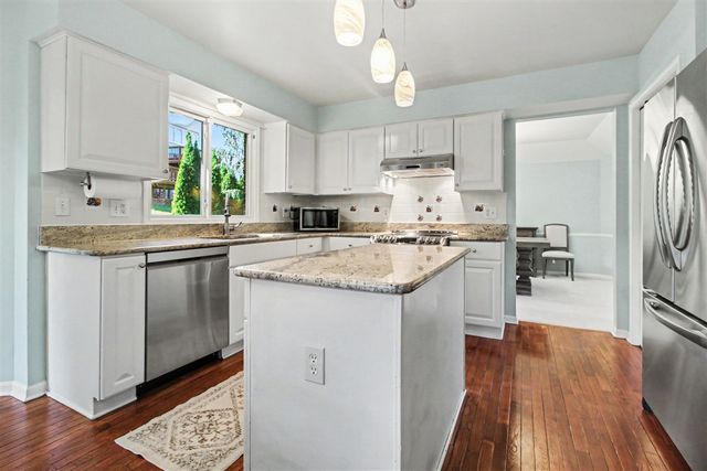 2877 Leslie Park Circle, Ann Arbor, MI 48105