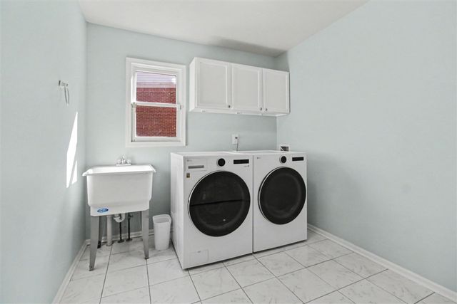 2877 Leslie Park Circle, Ann Arbor, MI 48105