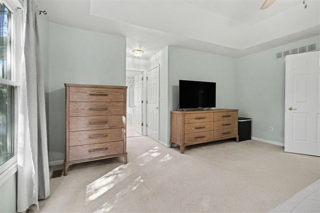 2877 Leslie Park Circle, Ann Arbor, MI 48105