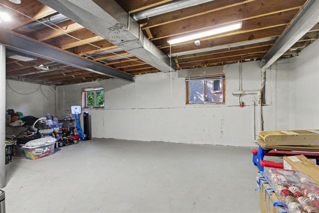 2877 Leslie Park Circle, Ann Arbor, MI 48105