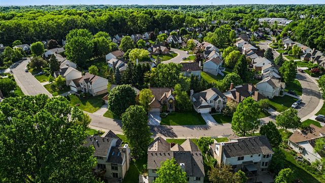 2877 Leslie Park Circle, Ann Arbor, MI 48105