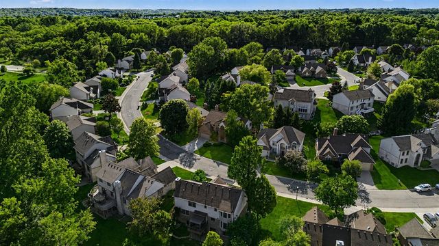 2877 Leslie Park Circle, Ann Arbor, MI 48105