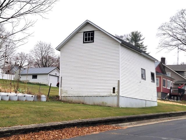 213 East Street, Argyle, WI 53504