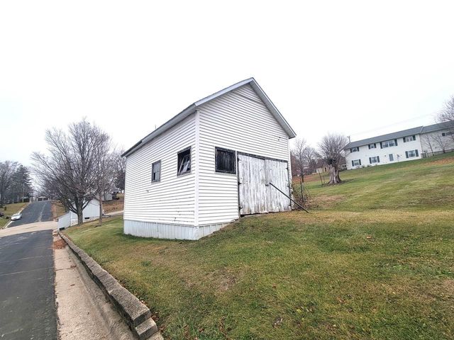 213 East Street, Argyle, WI 53504