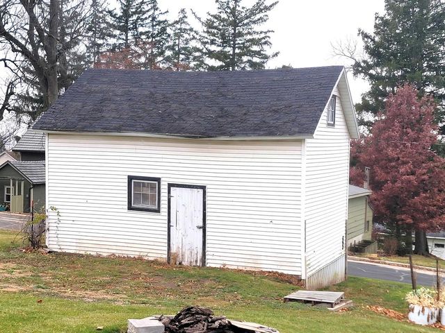 213 East Street, Argyle, WI 53504