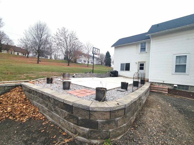 213 East Street, Argyle, WI 53504