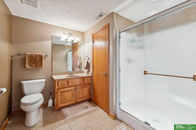 10326 S 179th Street, Omaha, NE 68136