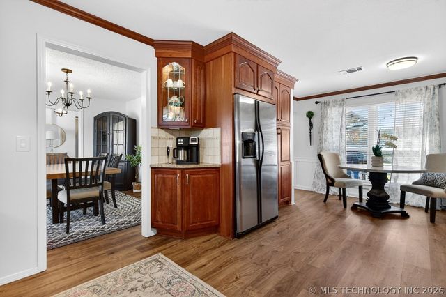 2417 Chapel Hill Road, Bartlesville, OK 74006