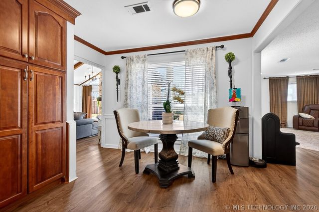 2417 Chapel Hill Road, Bartlesville, OK 74006