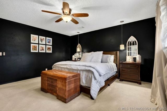 2417 Chapel Hill Road, Bartlesville, OK 74006