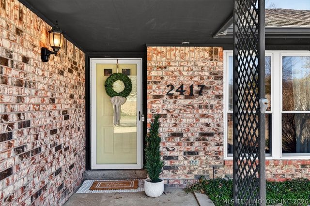 2417 Chapel Hill Road, Bartlesville, OK 74006