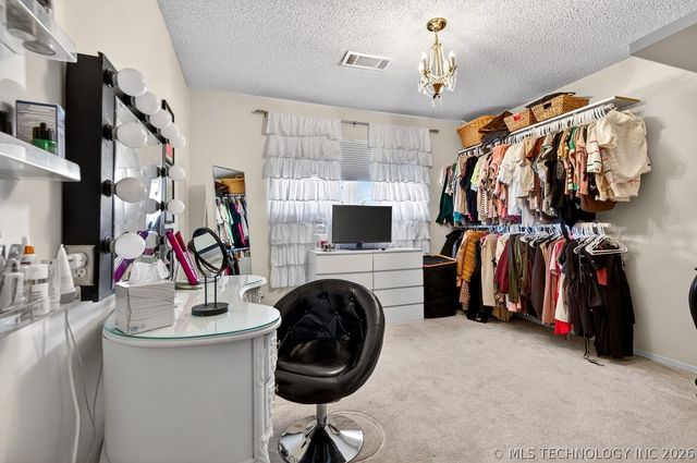 2417 Chapel Hill Road, Bartlesville, OK 74006