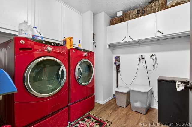 2417 Chapel Hill Road, Bartlesville, OK 74006