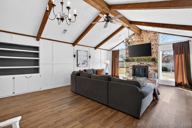 2417 Chapel Hill Road, Bartlesville, OK 74006