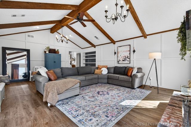 2417 Chapel Hill Road, Bartlesville, OK 74006