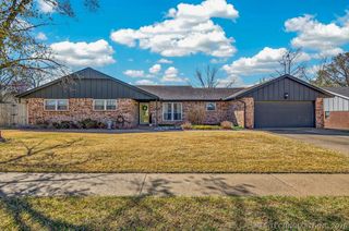 2417 Chapel Hill Road, Bartlesville, OK 74006