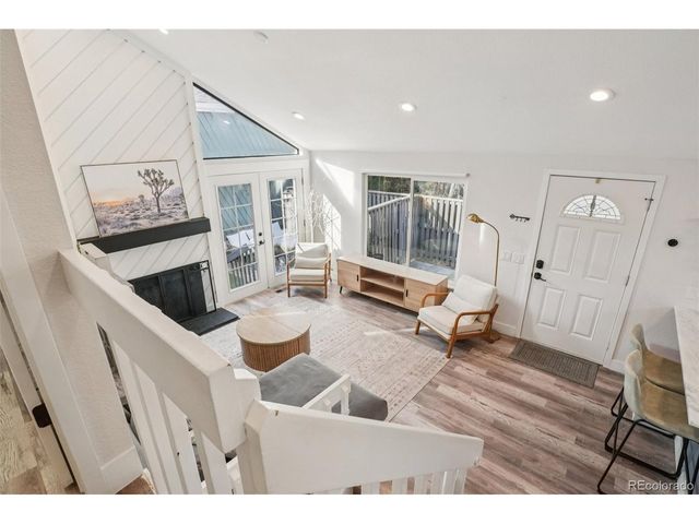 10205 E Peakview Ave, Englewood, CO 80111