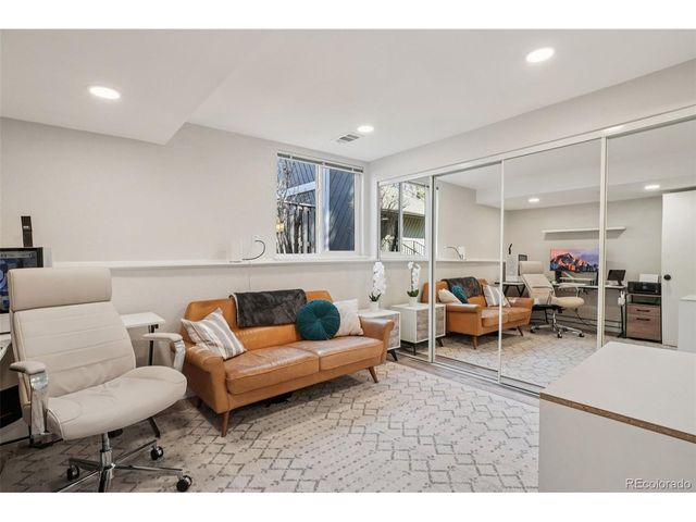 10205 E Peakview Ave, Englewood, CO 80111