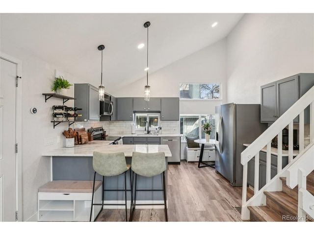 10205 E Peakview Ave, Englewood, CO 80111