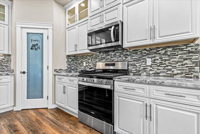 1189 Lindsey Court, Central Point, OR 97502