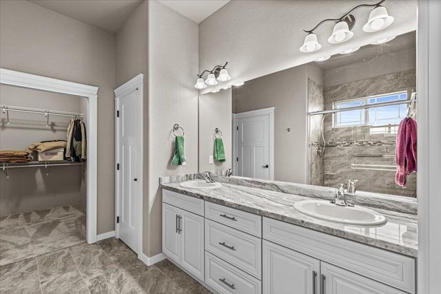 1189 Lindsey Court, Central Point, OR 97502