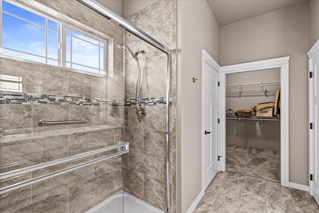 1189 Lindsey Court, Central Point, OR 97502