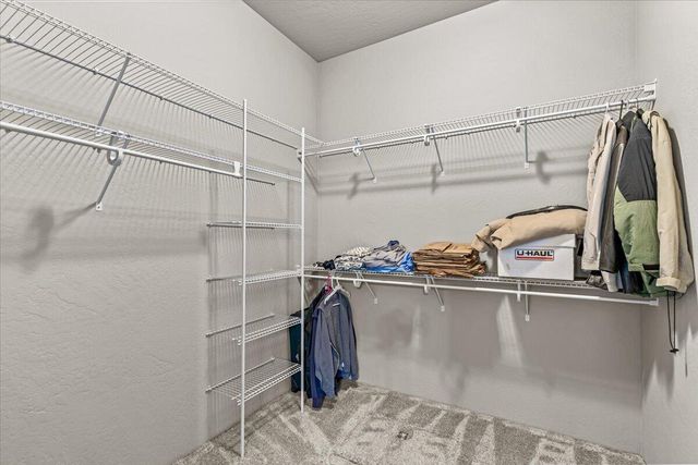 1189 Lindsey Court, Central Point, OR 97502