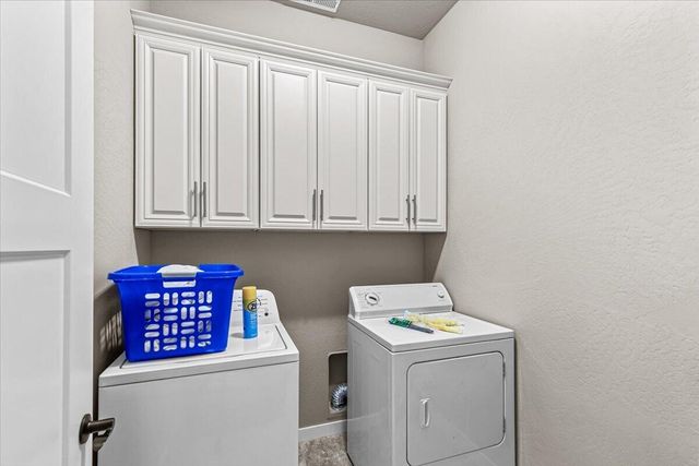 1189 Lindsey Court, Central Point, OR 97502