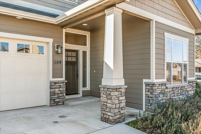 1189 Lindsey Court, Central Point, OR 97502