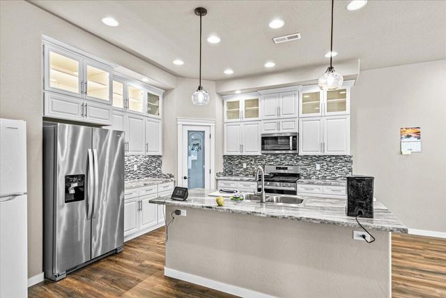 1189 Lindsey Court, Central Point, OR 97502