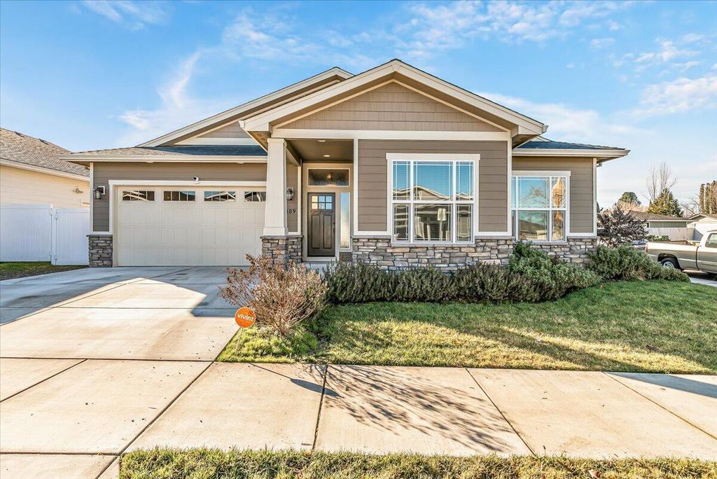 1189 Lindsey Court, Central Point, OR 97502