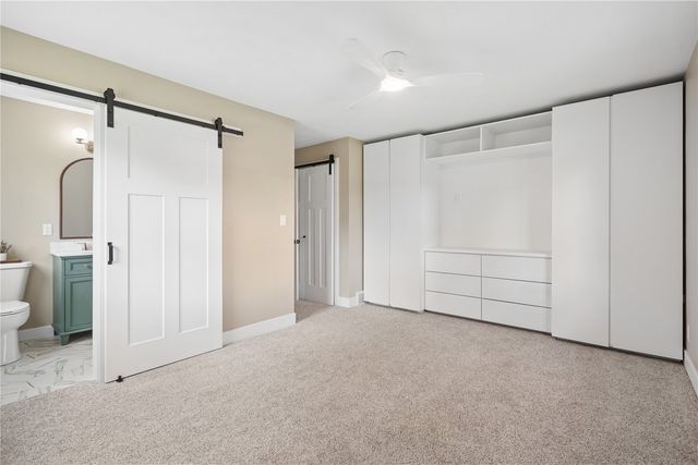 1033 Rolling Glen Drive, Marion, IA 52402