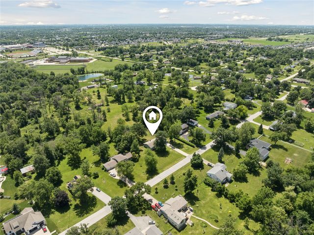 1033 Rolling Glen Drive, Marion, IA 52402