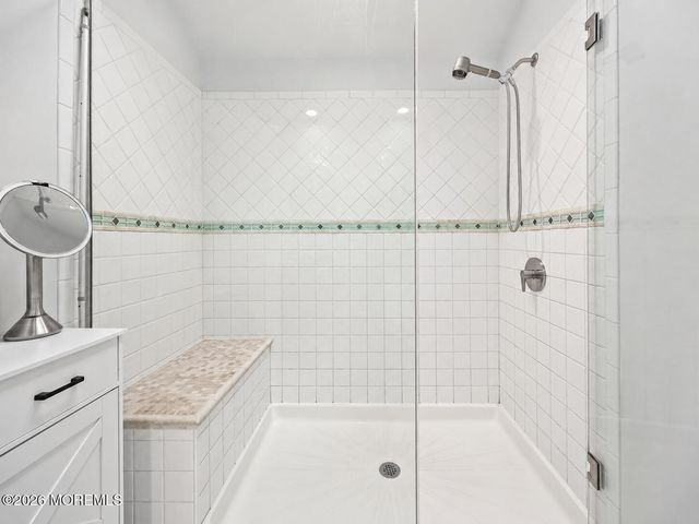 28 Riverview Drive, Tinton Falls, NJ 07724