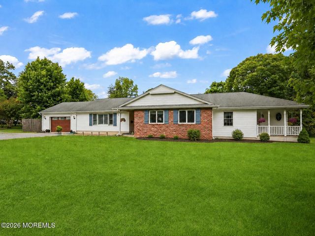 28 Riverview Drive, Tinton Falls, NJ 07724