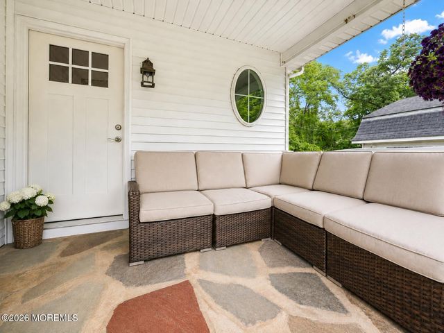 28 Riverview Drive, Tinton Falls, NJ 07724