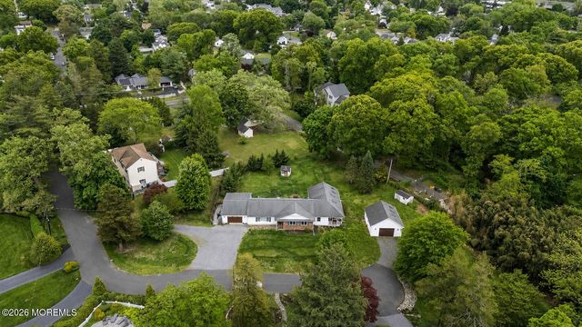 28 Riverview Drive, Tinton Falls, NJ 07724