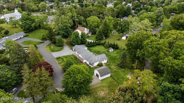 28 Riverview Drive, Tinton Falls, NJ 07724