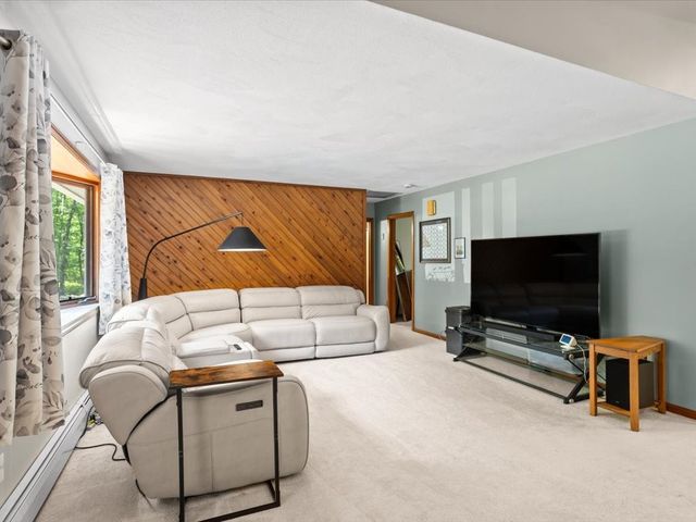 515 Williams Crossing Road, Coventry, RI 02816
